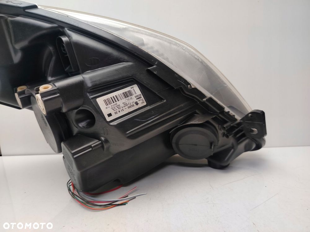 SUZUKI SPLASH 08R- REFLEKTOR LAMPA LEWY PRZÓD LEWA PRZEDNIA - 7