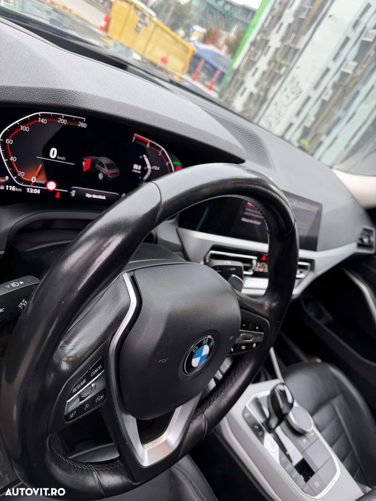 BMW Seria 3 320i Aut. Sport Line - 9