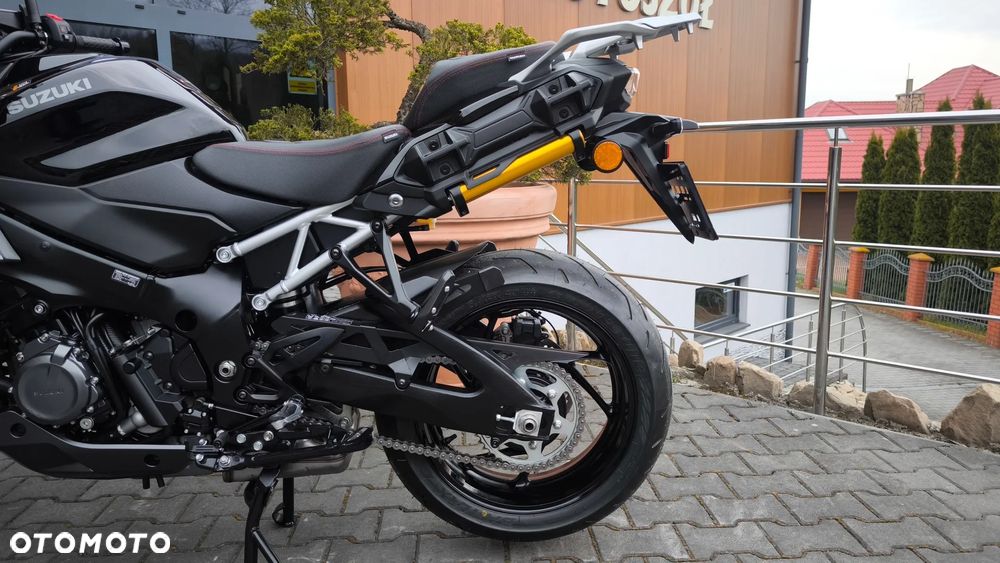 Suzuki GSX 1000 - 21