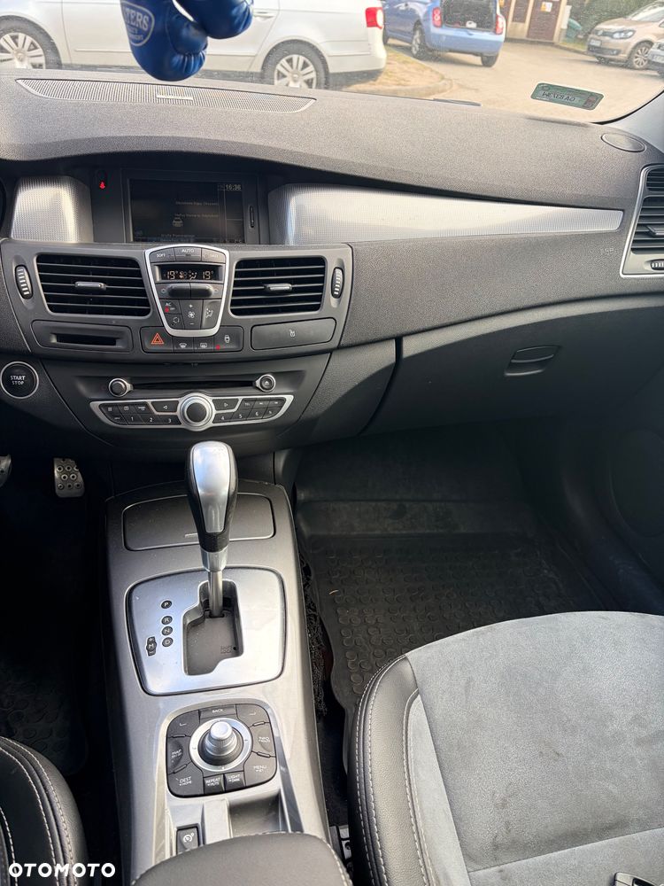 Renault Laguna 2.0 dCi Bose Edition - 8