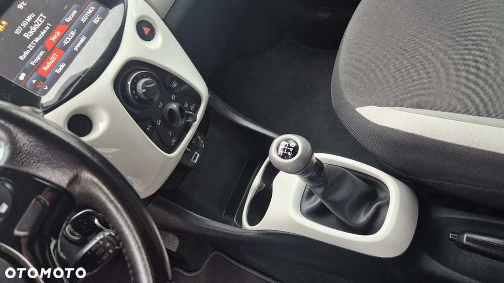 Toyota Aygo x-play - 35