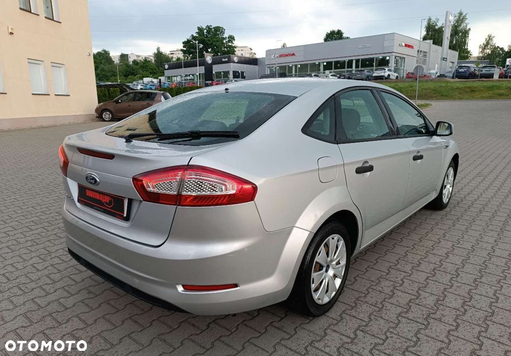 Ford Mondeo - 8