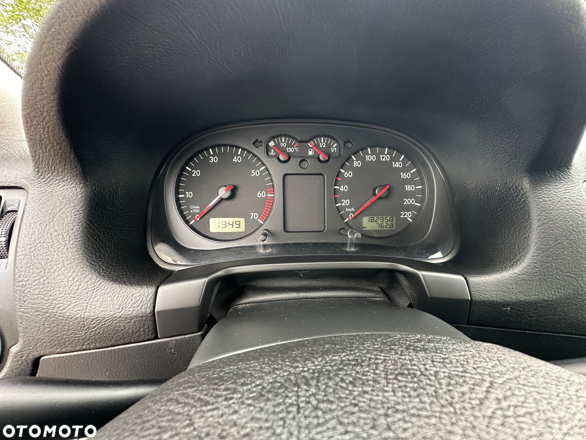 Volkswagen Golf - 13