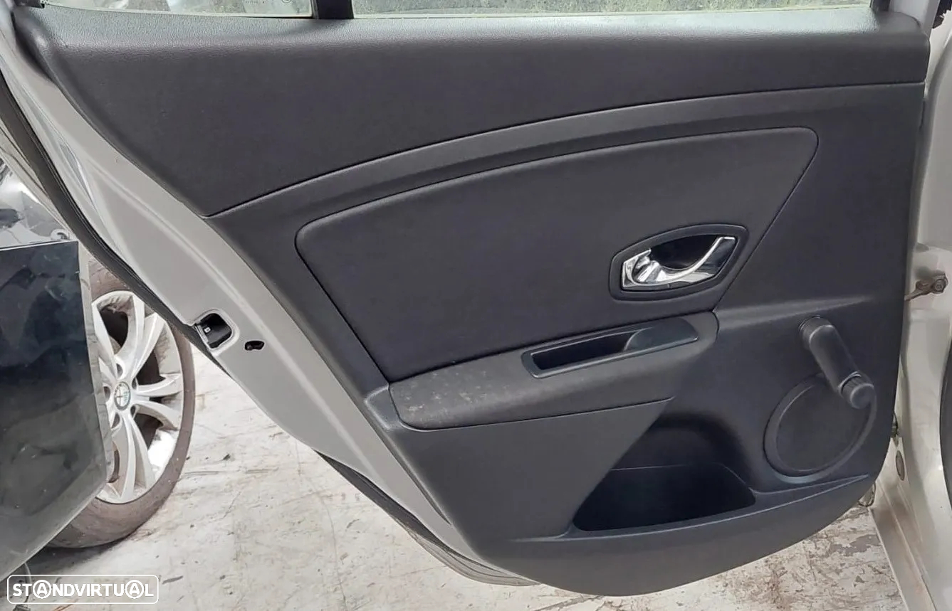 RENAULT MÉGANE III PARA PEÇAS - 13