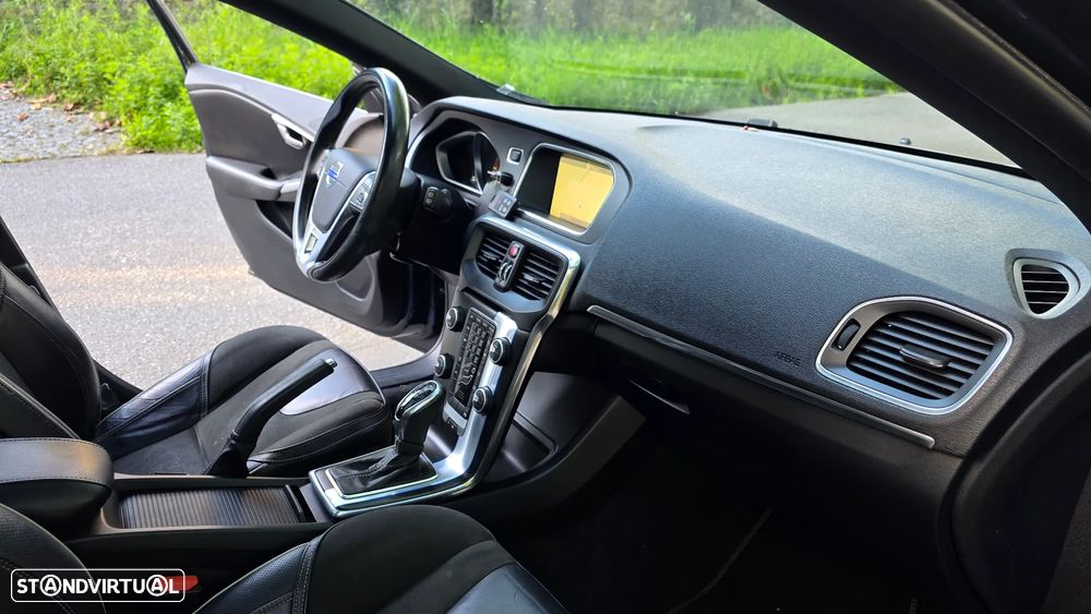 Volvo V40 1.6 D2 R-Design Powershift - 24