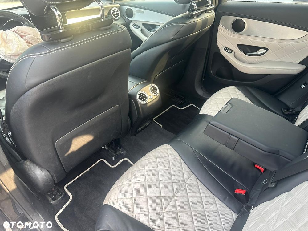 Mercedes-Benz GLC - 27