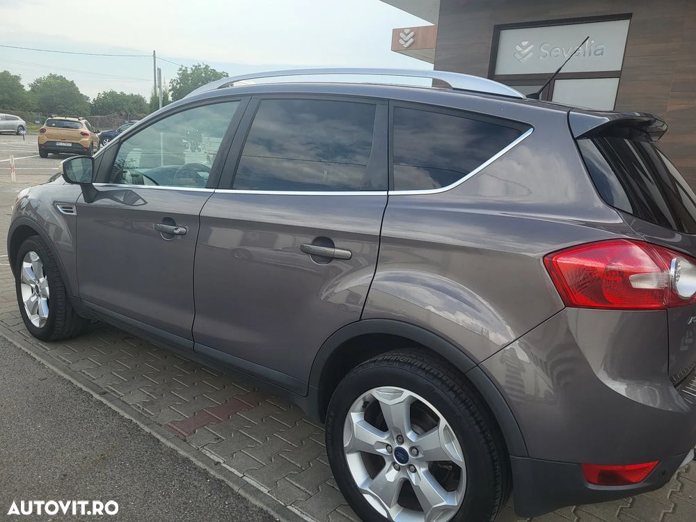 Ford Kuga - 2