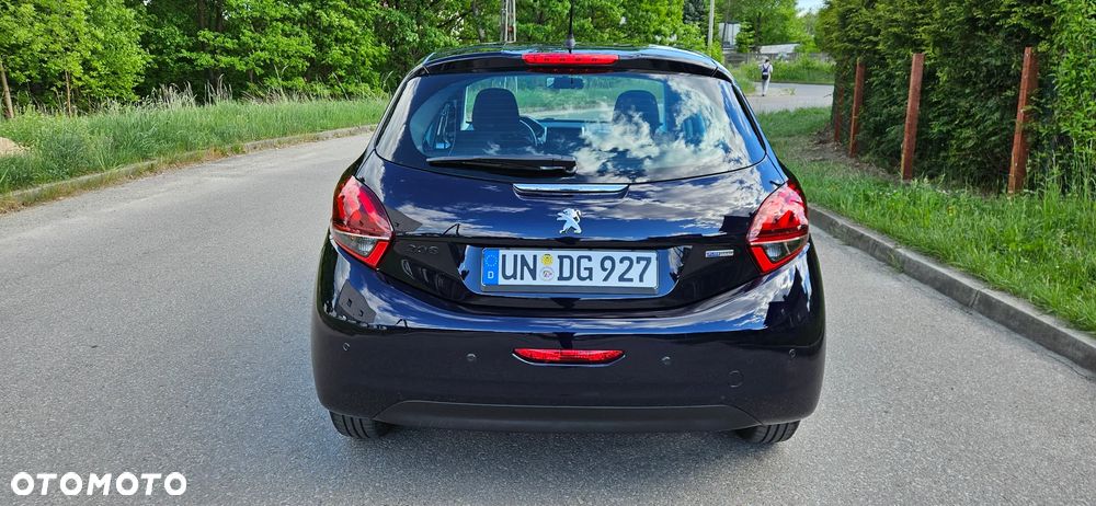 Peugeot 208 - 4