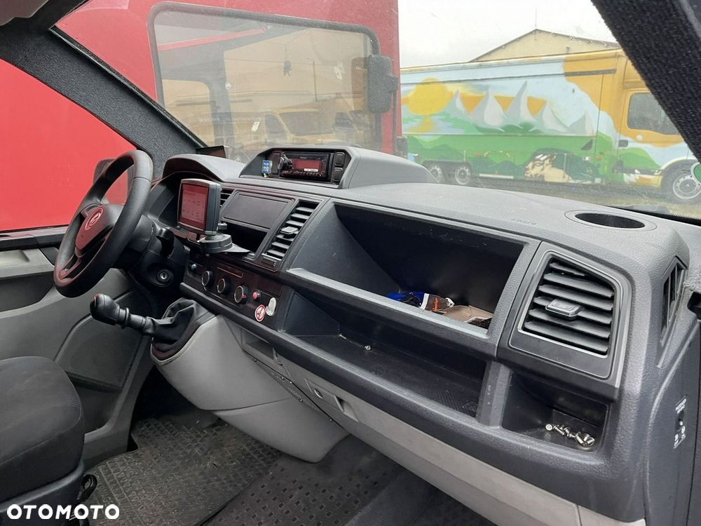 Volkswagen Transporter - 9