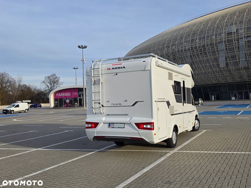 Adria Coral XL Axess 600 DP - 16