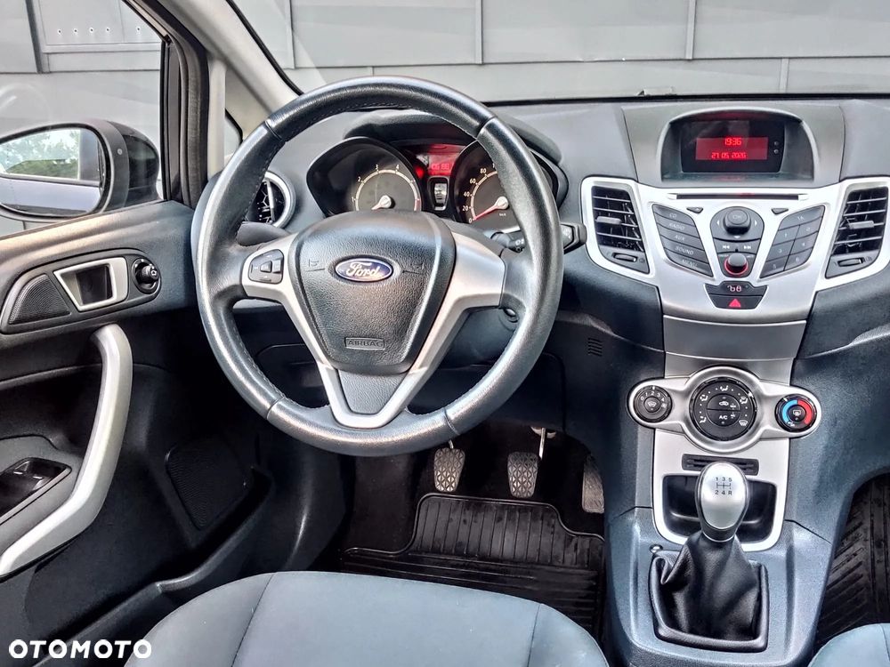 Ford Fiesta 1.4 Trend EU5 - 12