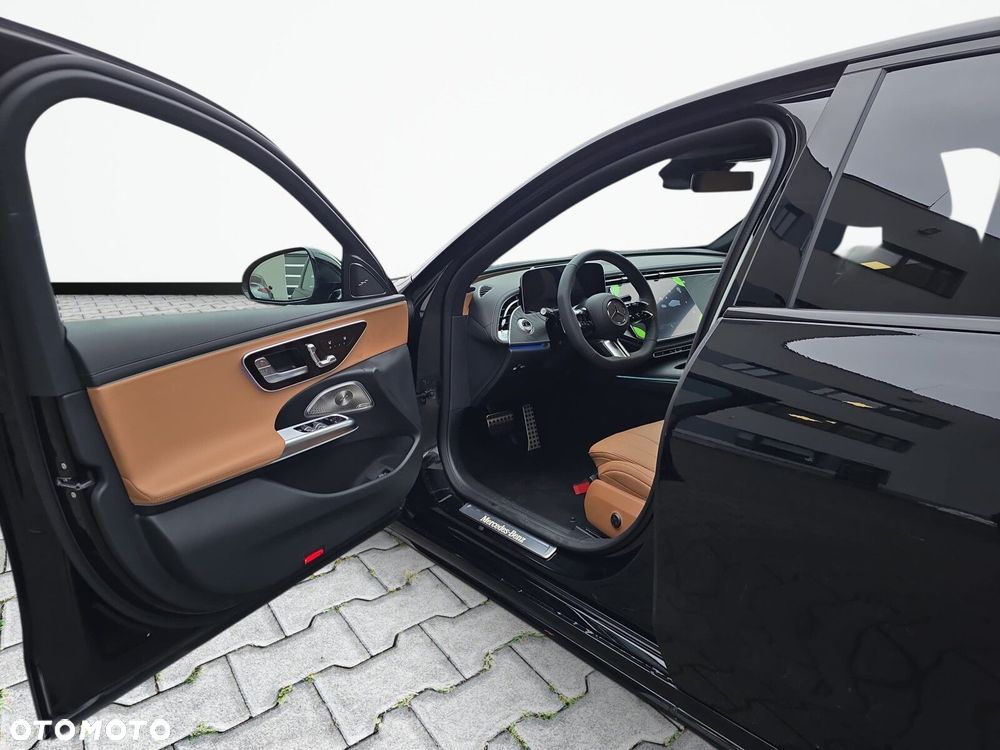 Mercedes-Benz Klasa E 200 mHEV 4-Matic AMG 9G-Tronic - 11