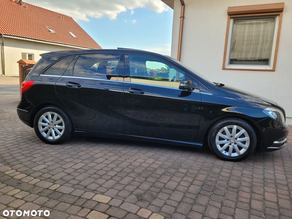 Mercedes-Benz Klasa B 180 CDI (BlueEFFICIENCY) 7G-DCT - 11