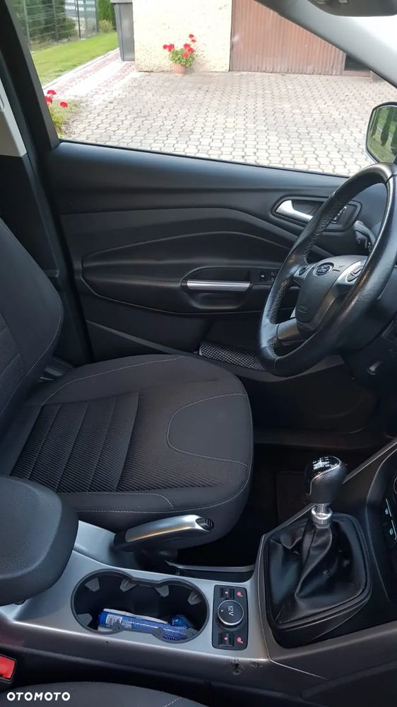 Ford Kuga 2.0 TDCi 2x4 Trend - 11