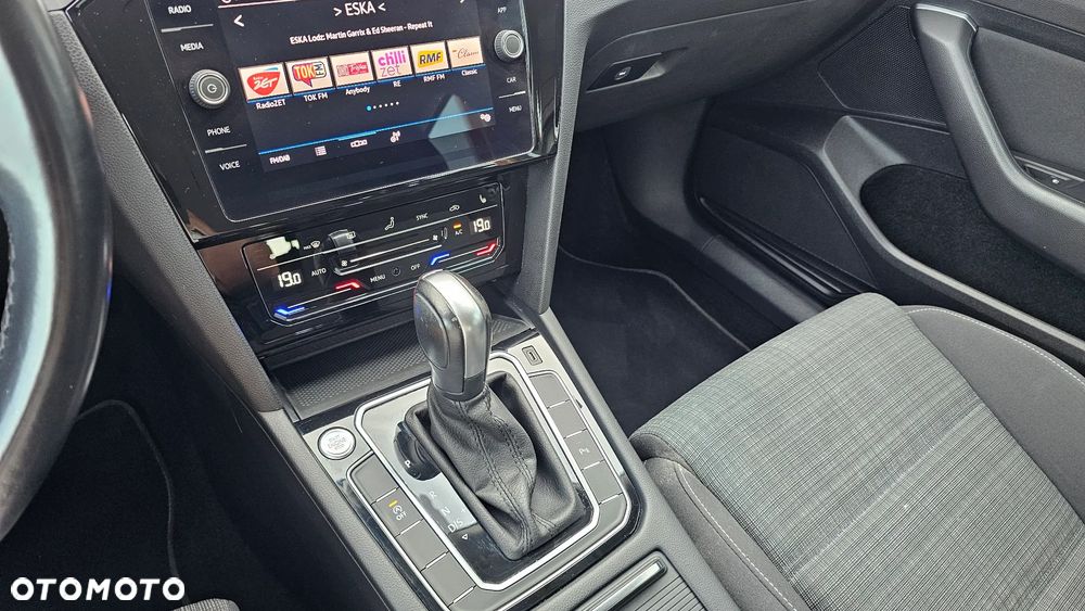 Volkswagen Passat Variant 2.0 TDI EVO Business DSG - 23