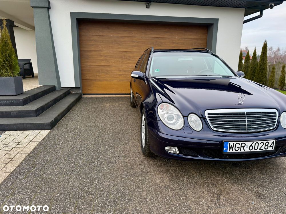 Mercedes-Benz Klasa E 240 T Classic - 9