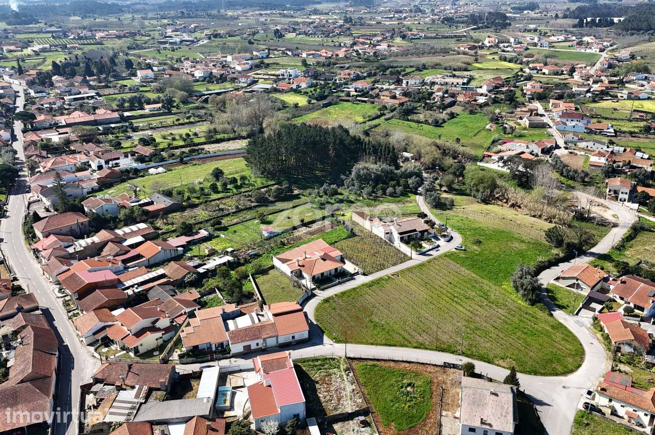 Terreno Urbanizável com 770m2 em Paredes do Bairro - Anadia - Grande imagem: 3/16