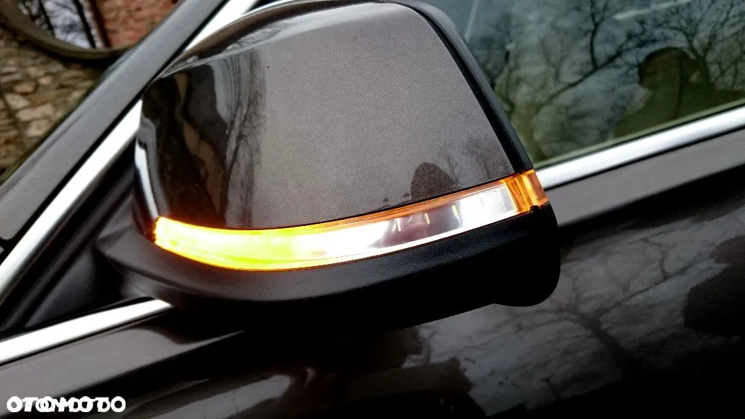 BMW Seria 3 320d DPF Touring Efficient Dynamics Edition - 29