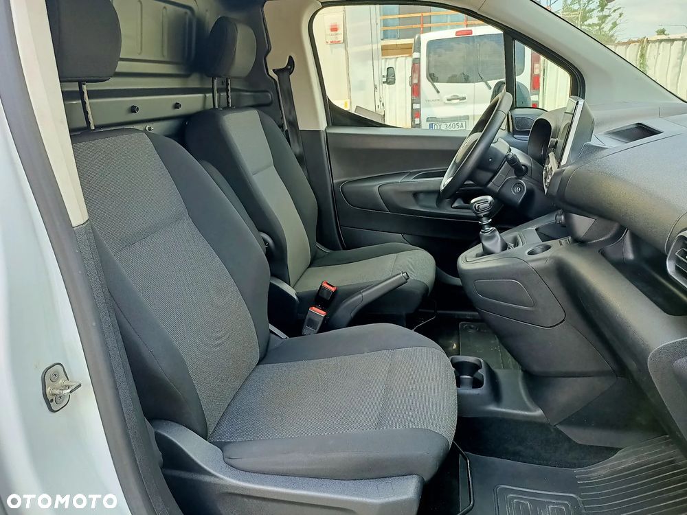 Toyota Proace City Van - 12