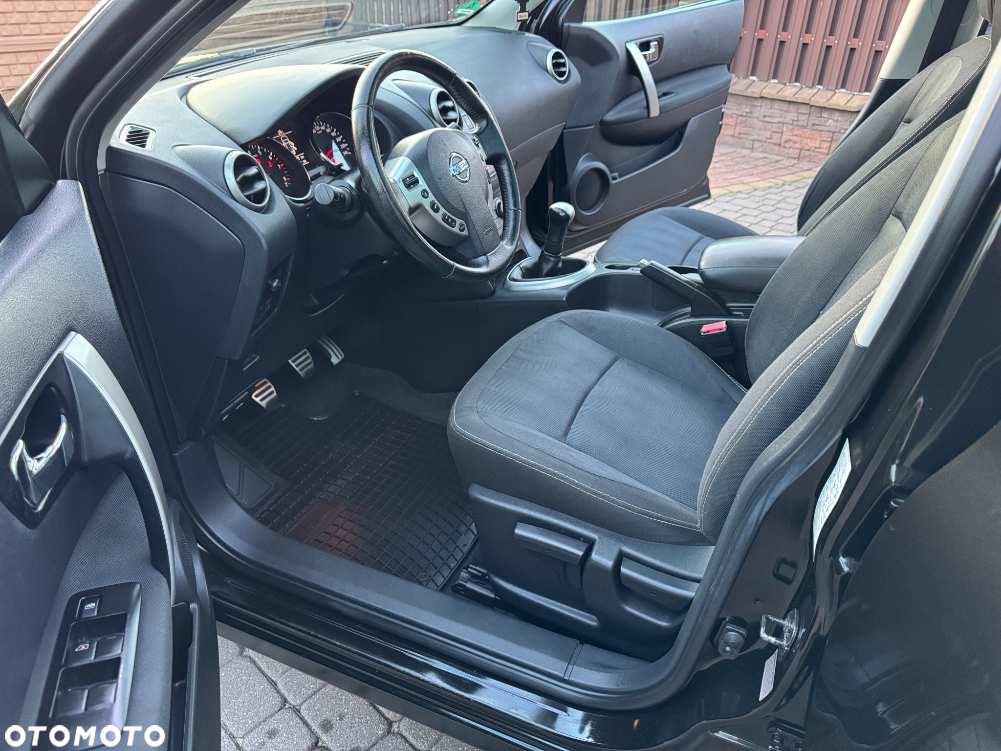 Nissan Qashqai - 12