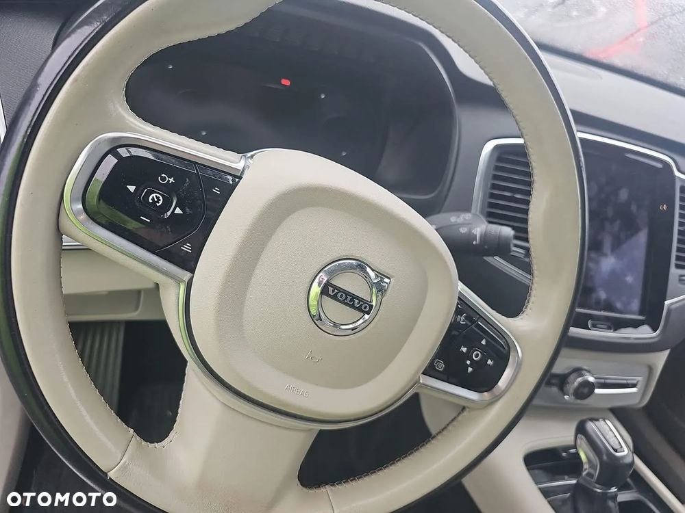 Volvo XC 90 T5 AWD Momentum 7os - 16