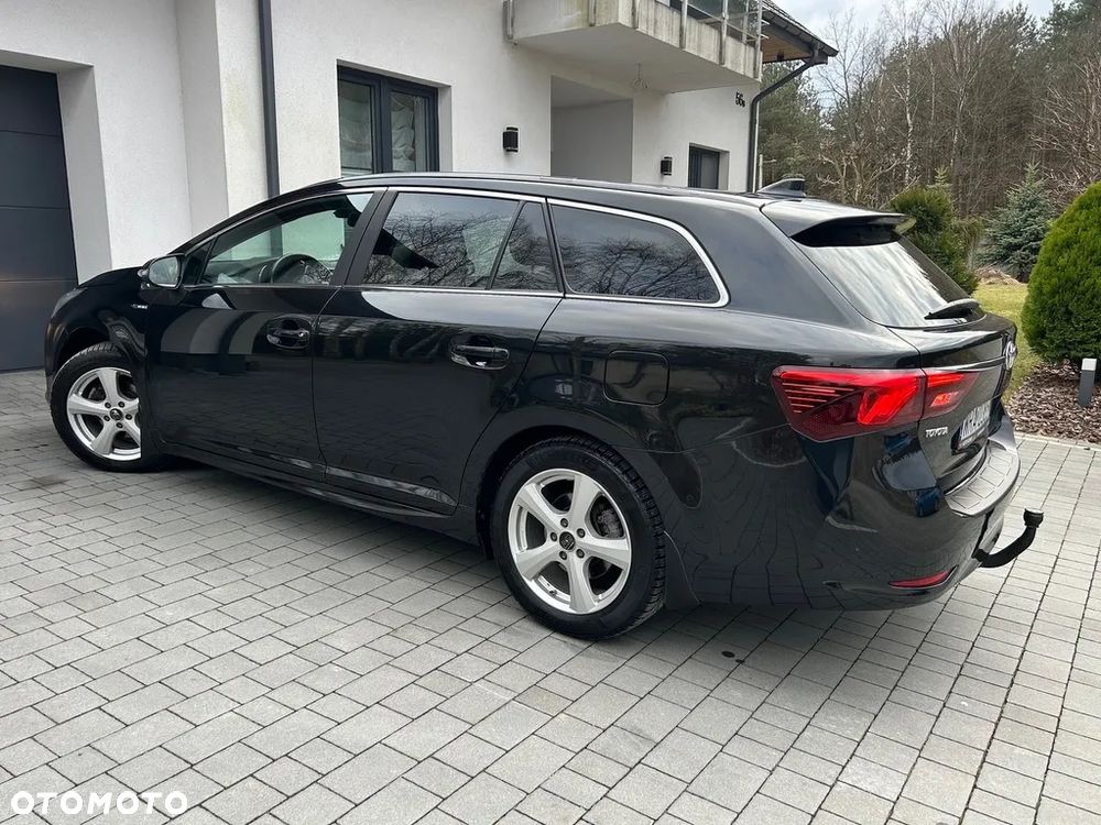 Toyota Avensis Touring Sports 1.8 Multidrive S Executive - 21