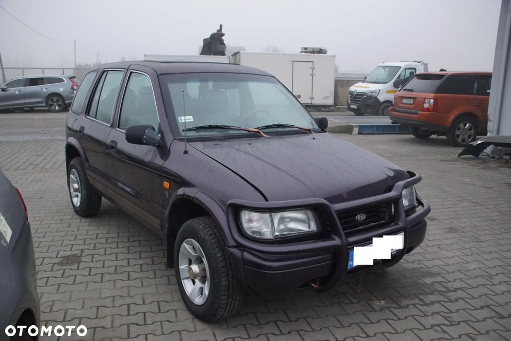 Auto na części - Kia Sportage I 2.0 DOHC 128 KM 4x4 1997R Silnik Skrzynia Drzwi Maska Klapa Drzwi Błotnik Zderzak Szyba Lusterko Klamka Lampa Deska Kokpit Sterownik Moduł Czujnik Licznik Panel - 3