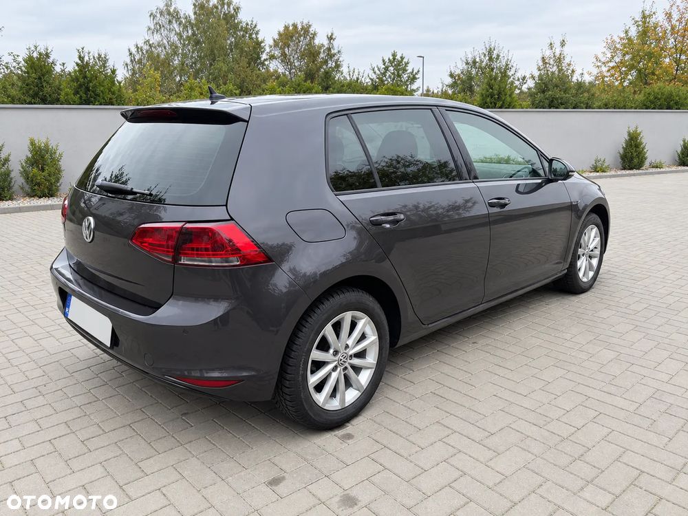 Volkswagen Golf - 10