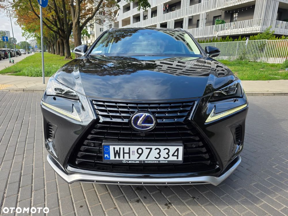 Lexus NX 300h Prestige AWD - 2