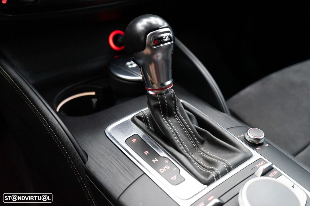 Audi S3 Sportback 2.0 TFSi quattro S tronic - 29