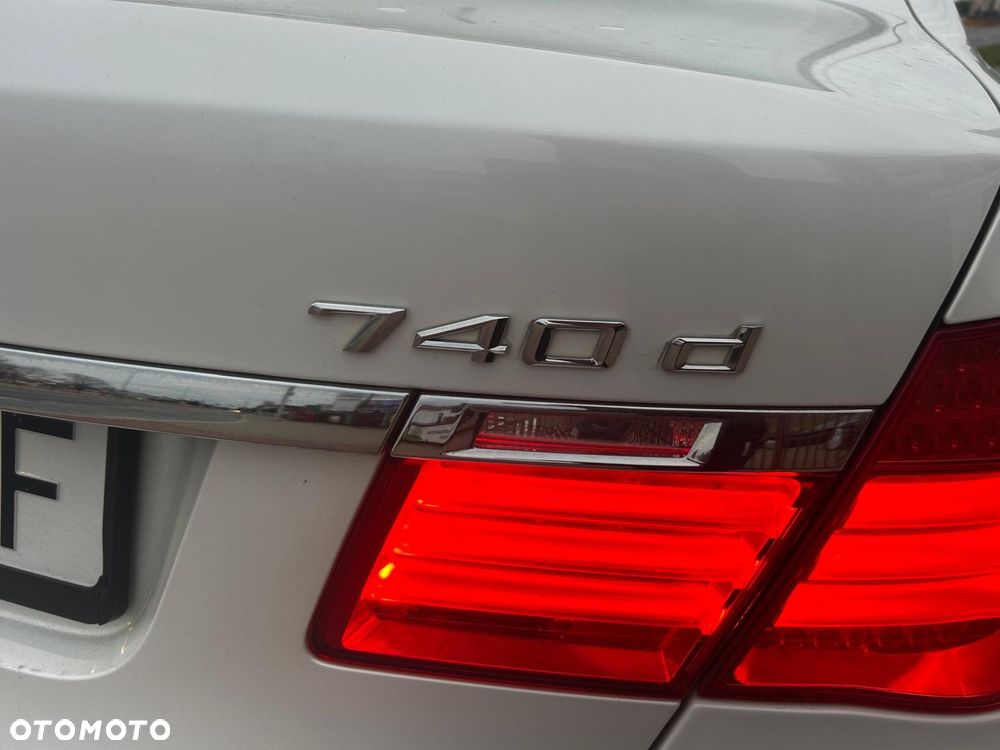 BMW Seria 7 740d xDrive - 14