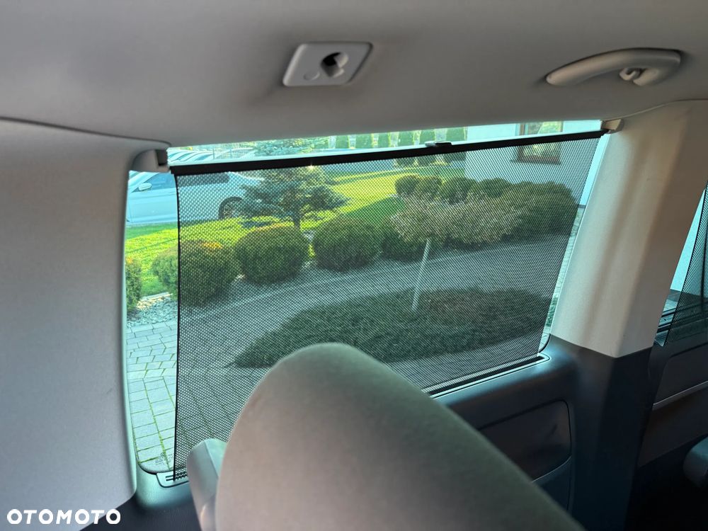Volkswagen Multivan - 27