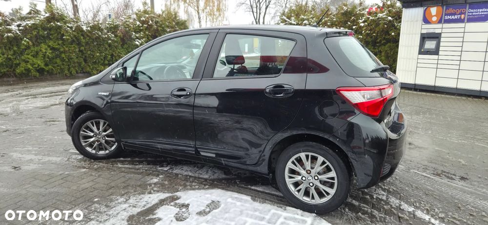 Toyota Yaris Hybrid 100 Terra - 7