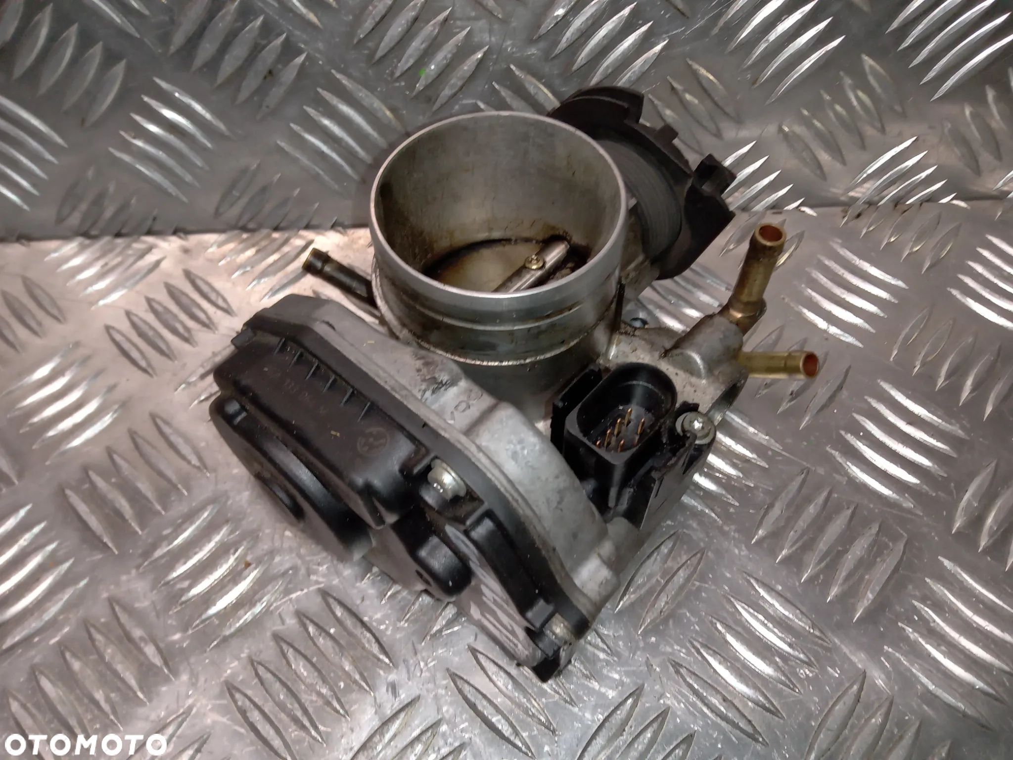 Przepustnica VW Golf IV 1.8 20v 06A133064M - 1