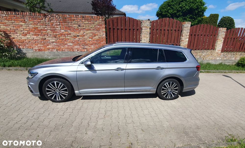 Volkswagen Passat - 2