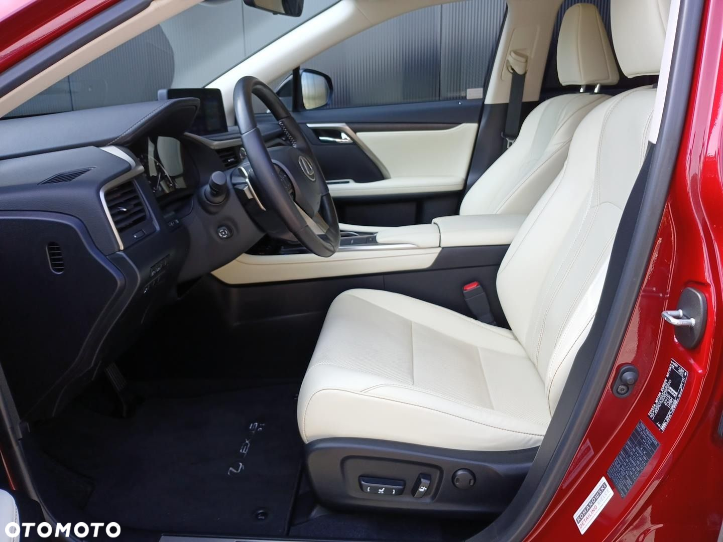 Lexus RX - 9