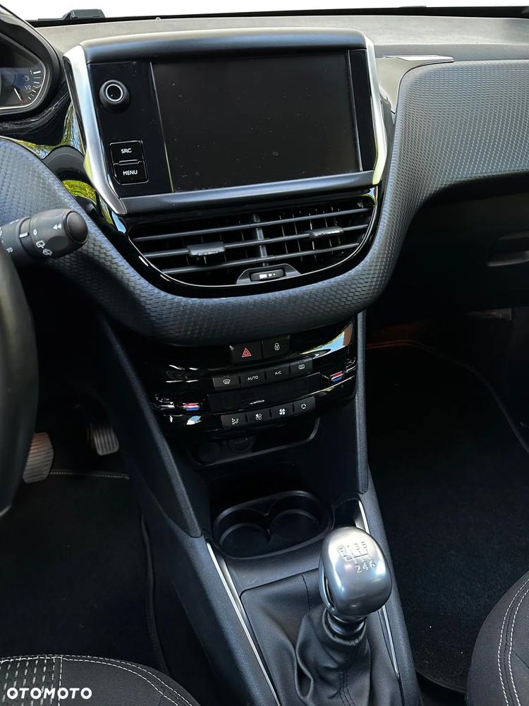 Peugeot 208 PureTech 110 Stop & Start Signature - 7