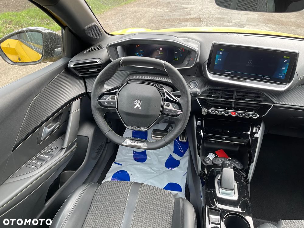 Peugeot 208 GT Line - 8