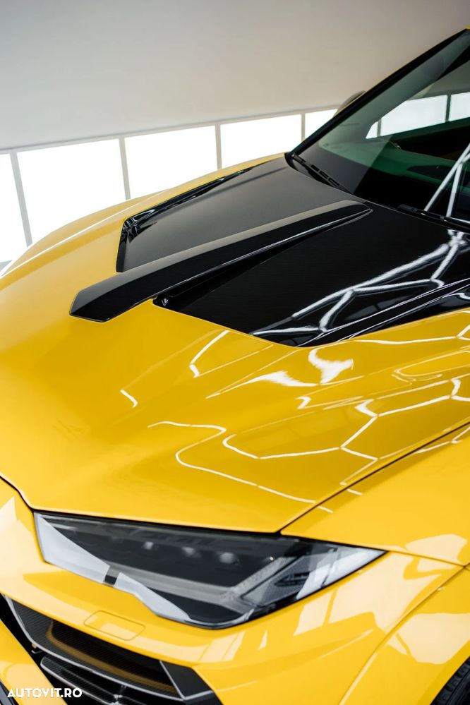 Lamborghini URUS Standard - 18