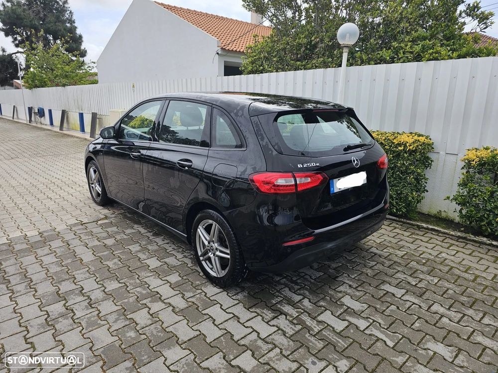 Mercedes-Benz B 250 e 8G-DCT - 4