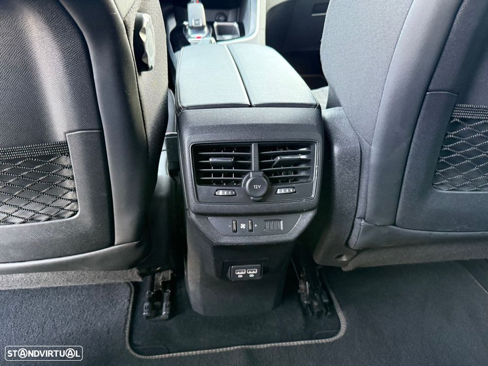 Peugeot 5008 1.5 BlueHDi GT EAT8 - 24