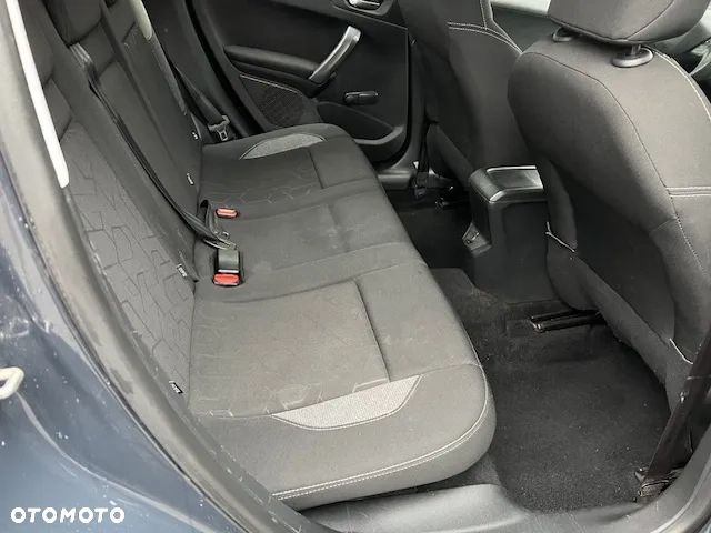 Peugeot 2008 BlueHDi 100 Active - 11