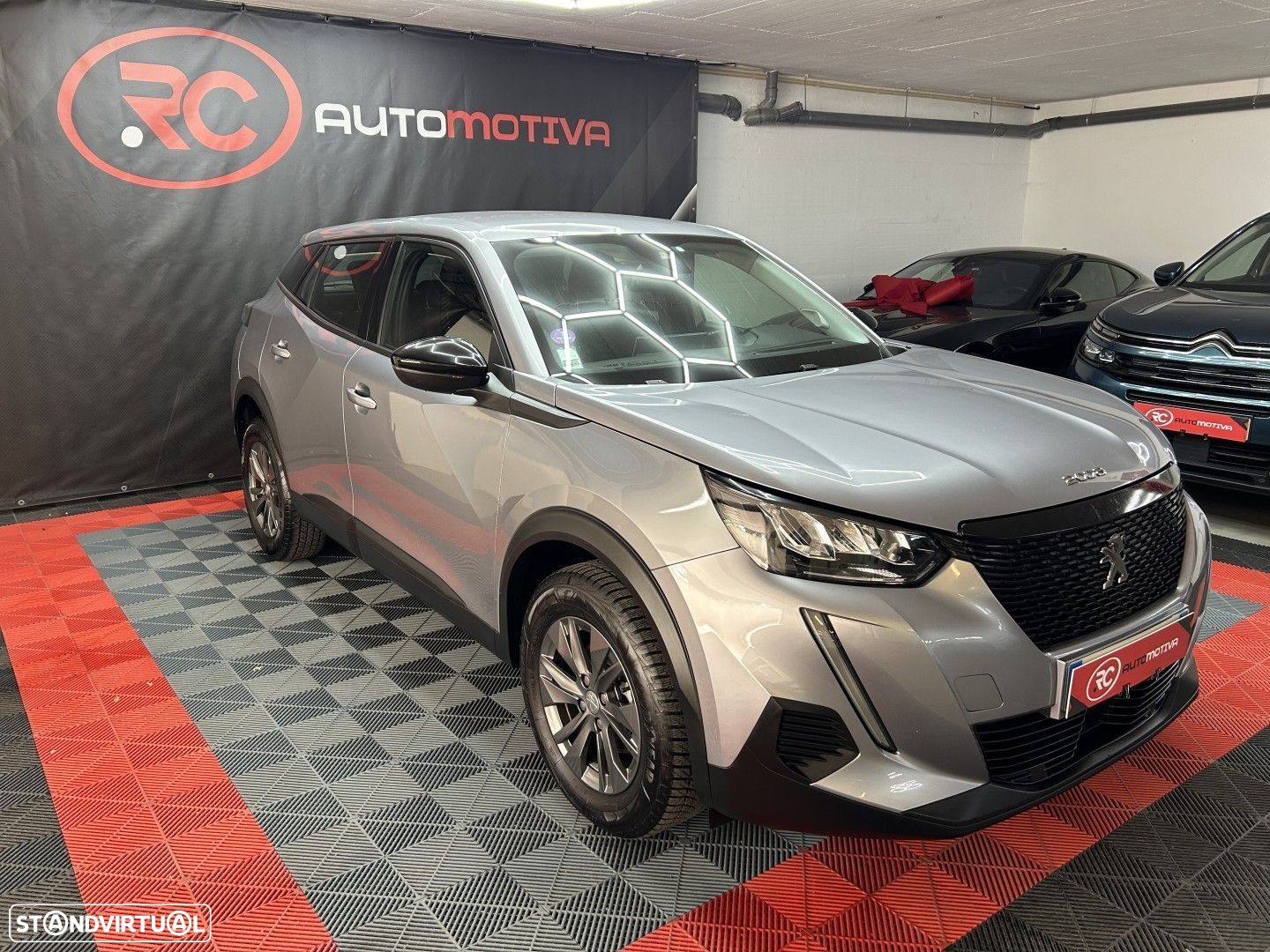 Peugeot 2008 1.2 PureTech Active EAT8 - 1