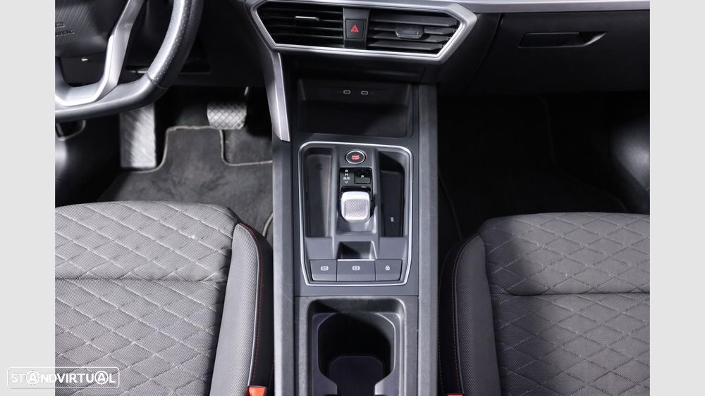 SEAT Leon 1.5 TSI e-Hybrid FR DSG — fotografia 13