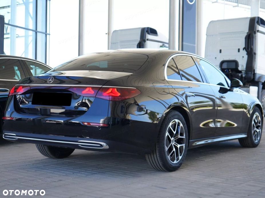 Mercedes-Benz Klasa E 200 mHEV Avantgarde 9G-Tronic - 4