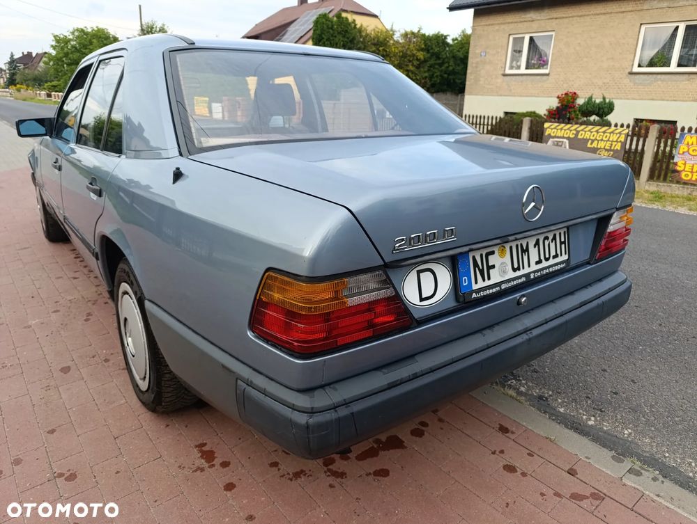 Mercedes-Benz W124 (1984-1993) - 21