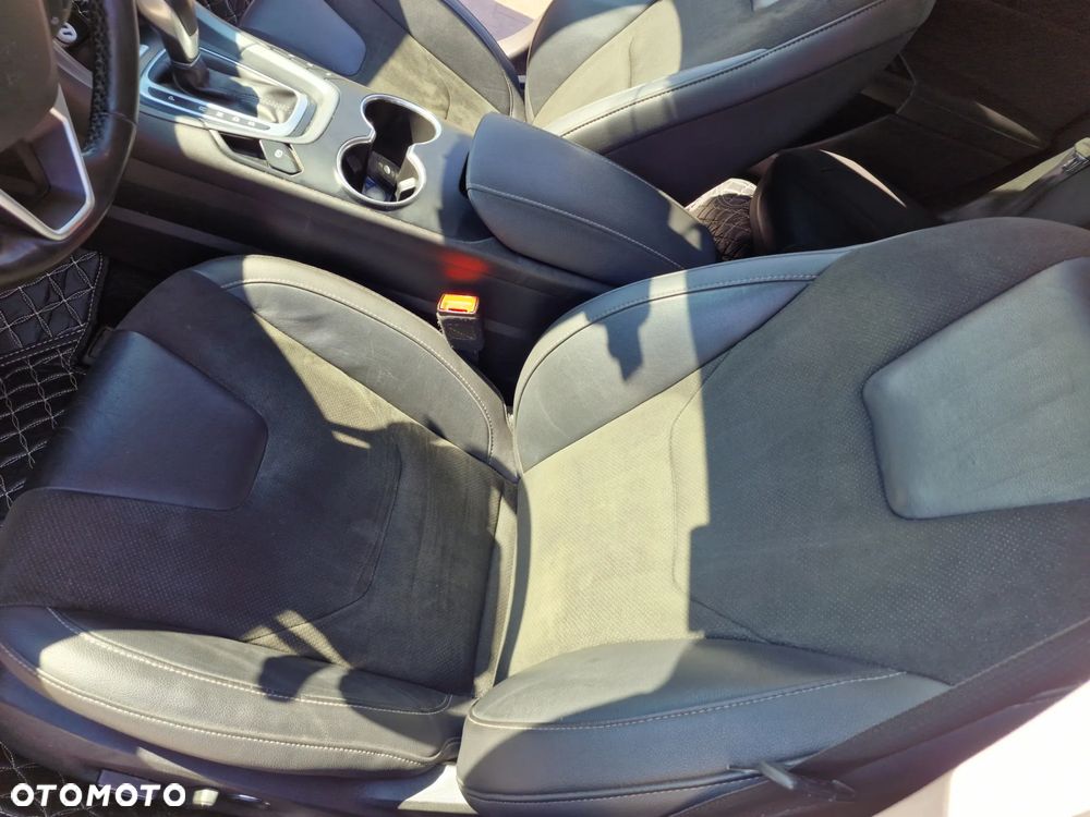 Ford Mondeo 2.0 TDCi Titanium 4WD PowerShift - 16