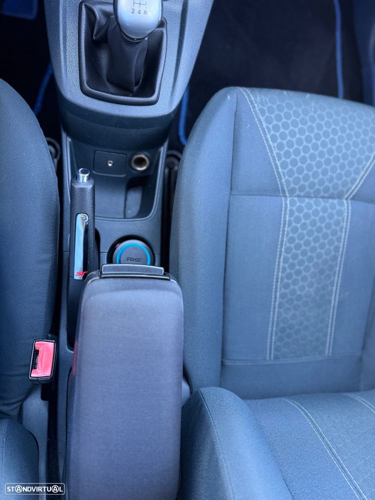 Ford Fiesta 1.4 TDCI Titanium - 13