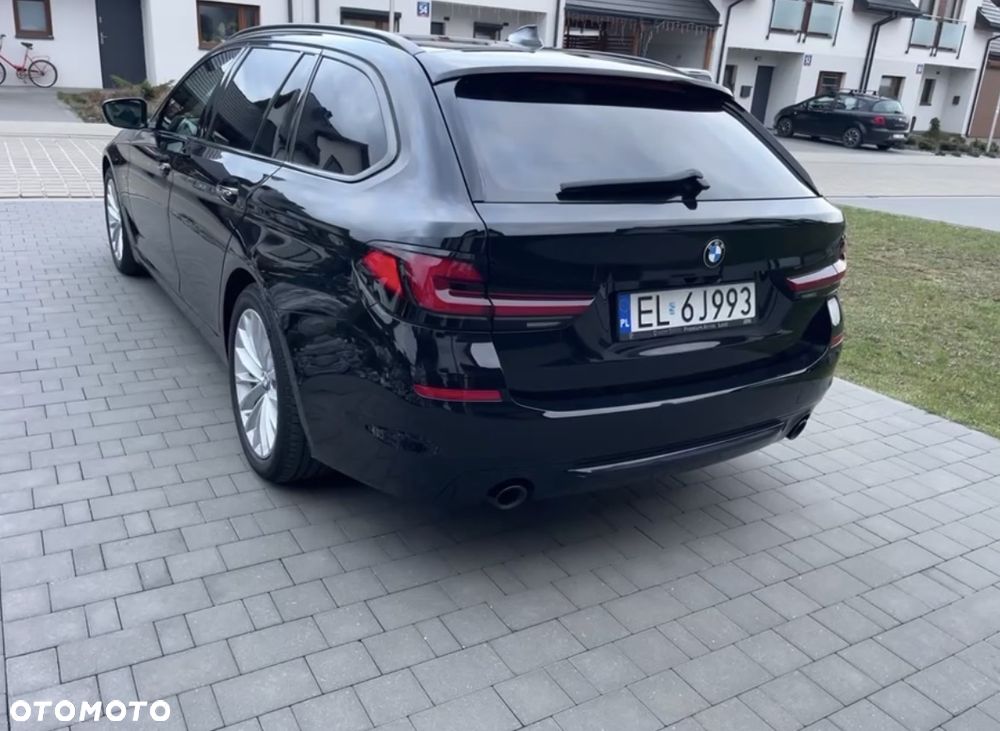 BMW Seria 5 520d Sport Line - 14