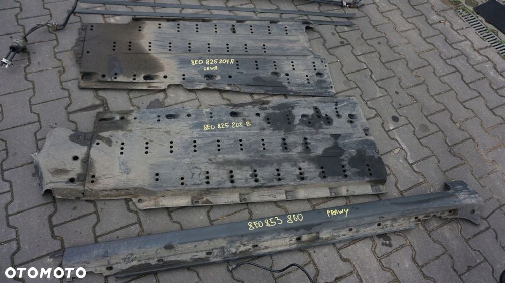ZAŚLEPKA OSŁONA PLASTIK AUDI A4 B6 SEDAN 2001 - 2